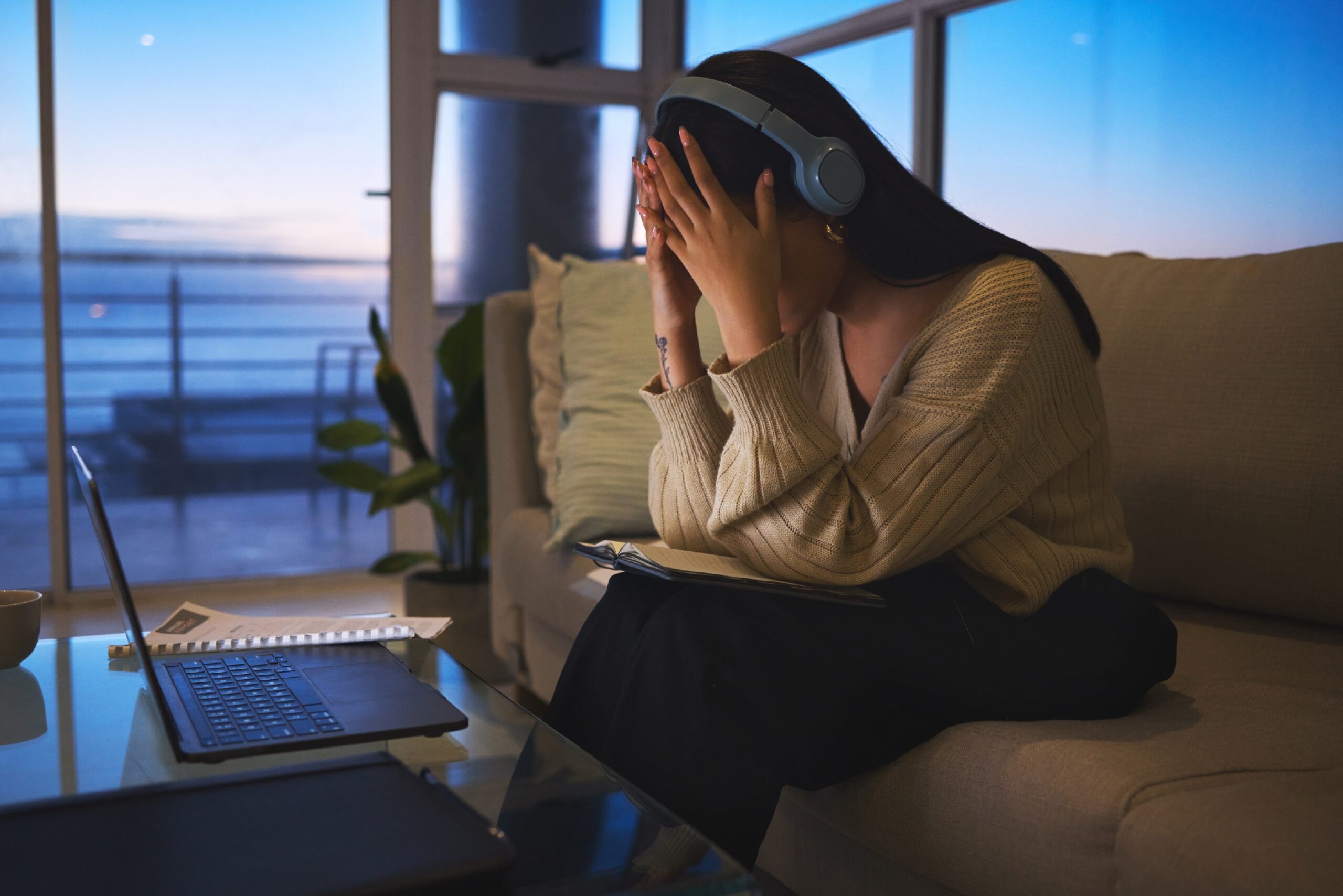 Burnout silencioso: por que algumas pessoas não conseguem descansar nas férias?